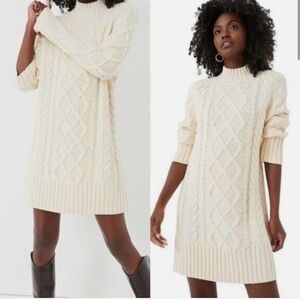 Tuckernuck Hyacinth House Cream Whistler
Chunky Cable Knit Sweater Dress  S